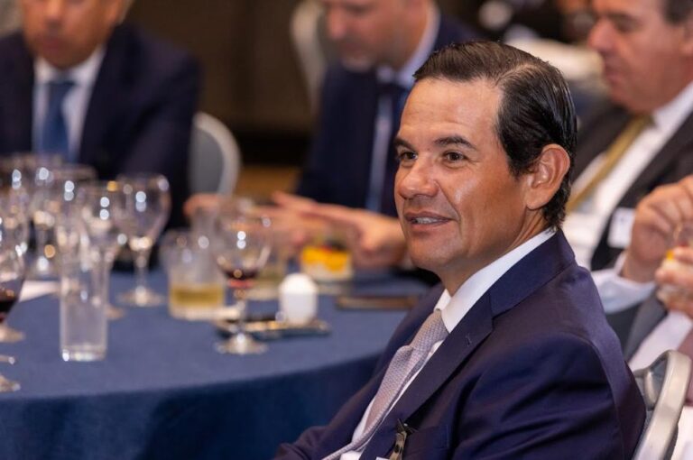 COMIDA EDUARDO CACCIA 23