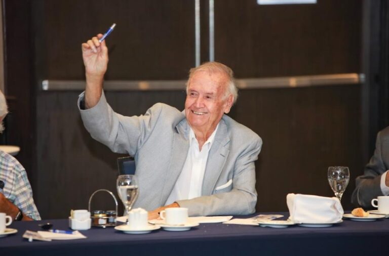 doctor Hugo de la Rosa Barrera 12
