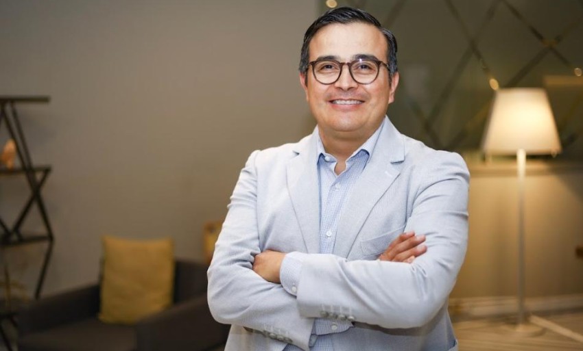 doctor Hugo de la Rosa Barrera Portada