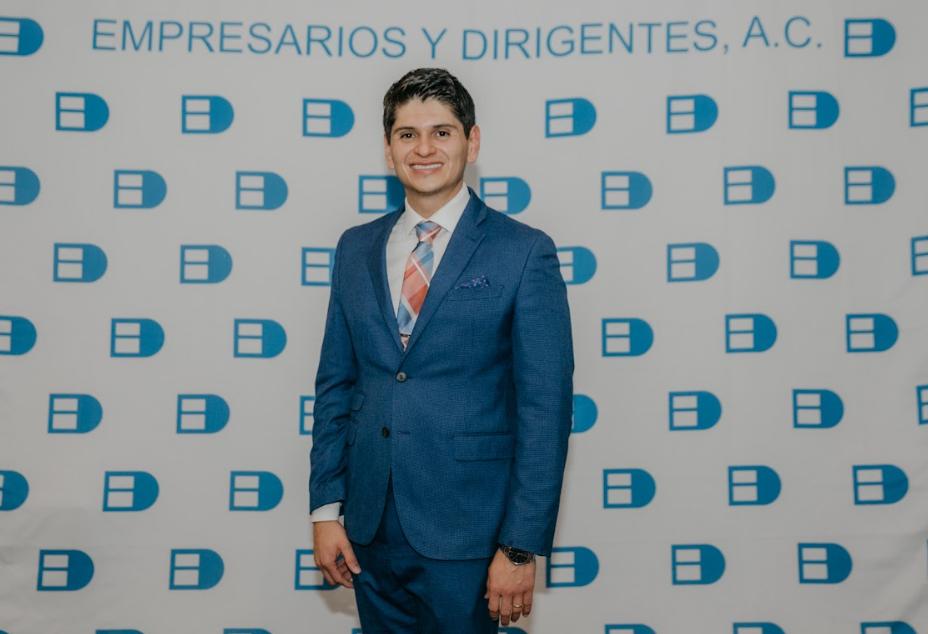 MANUEL MURO
