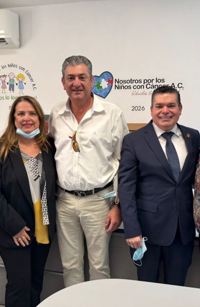 Empresarios entregan colchones al área oncológica del Hospital Zoquipan