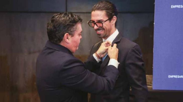 Trabajar En Equipo, Alianzas Estratégicas Y Respaldo Familiar, Lo Caracterizan